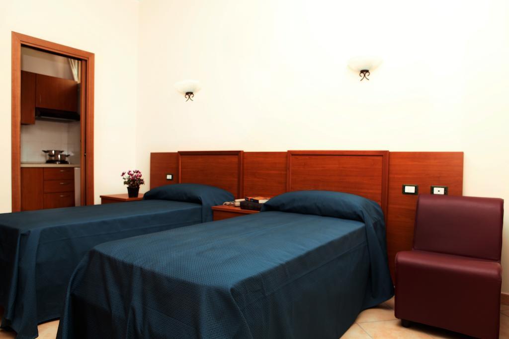 Residence Hotel Gloria Palermo Szoba fotó